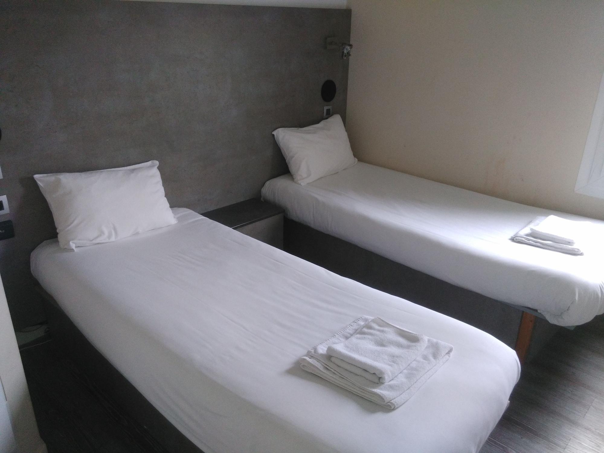 Fasthotel Le Mans Nord Fh Confort Сен-Сатурнен Экстерьер фото